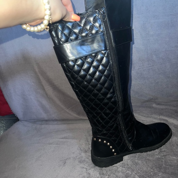 SOLD - Picture 4 of 7